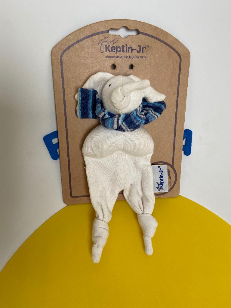 5837 Keptin jr doekje olifant wit met sjaaltje, Ophalen of Verzenden, Nieuw, Olifant