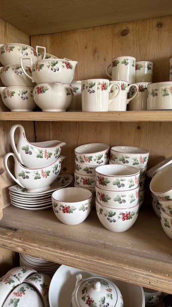 Wedgwood PROVENCE, Ophalen of Verzenden, Porselein, Wedgwood, Bord(en)