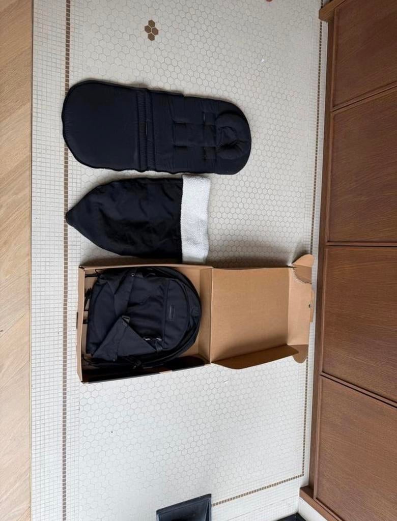 Babyzen Yoyo newborn pack zwart - Zo goed als nieuw, Kinderen en Baby's, Kinderwagens en Combinaties, Ophalen of Verzenden, Zo goed als nieuw