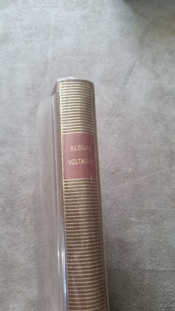 Album Voltaire - Bibliothèque de la Pléiade, Ophalen of Verzenden, Zo goed als nieuw, J. van Heuvel, Europa overig