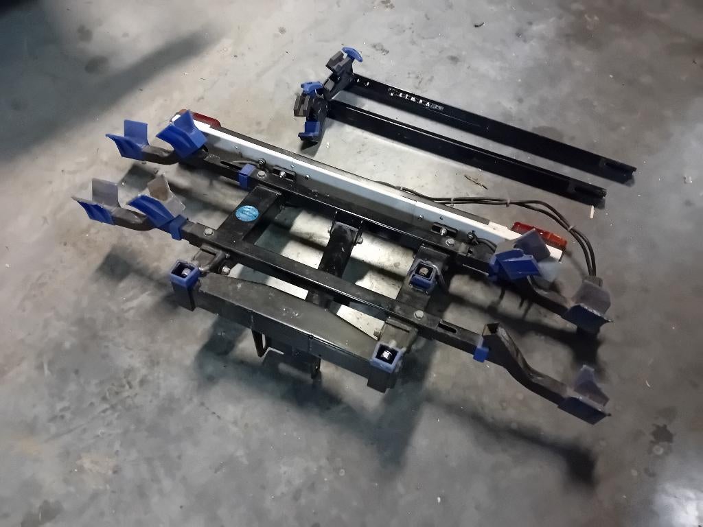 Fietsendrager, Auto diversen, Fietsendragers, Ophalen, 2 fietsen, Gebruikt, Trekhaakdrager