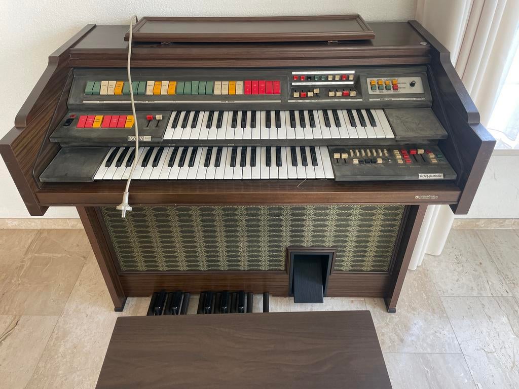 Solina D117 Arpeggio Matic Orgel met Kruk, Muziek en Instrumenten, Orgels, Ophalen, Gebruikt, 2 klavieren, Orgel