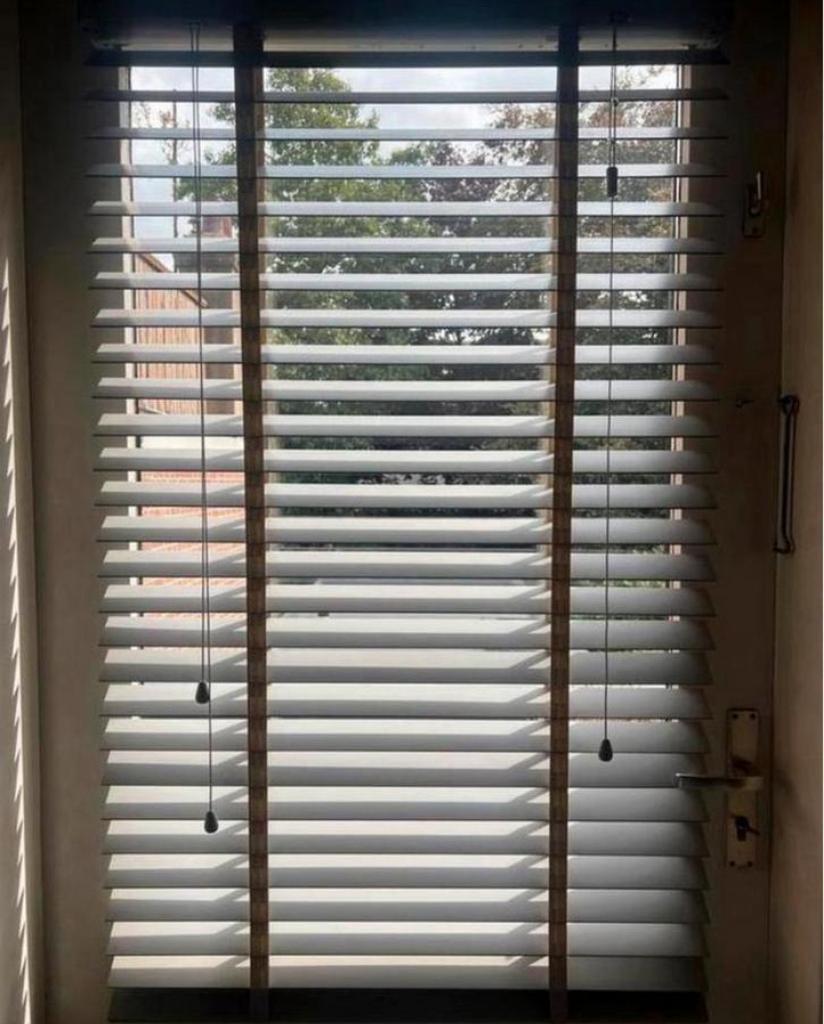 KARWEI houten jaloezie 50 mm - 80x130 cm, Ophalen, Grijs, 100 tot 150 cm, 50 tot 100 cm