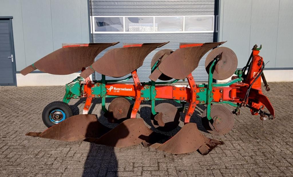 Kverneland wentelploeg ploeg + Amazone D7 zaaimachine, Zakelijke goederen, Agrarisch | Werktuigen, Ophalen of Verzenden, Zaaien, Planten of Poten