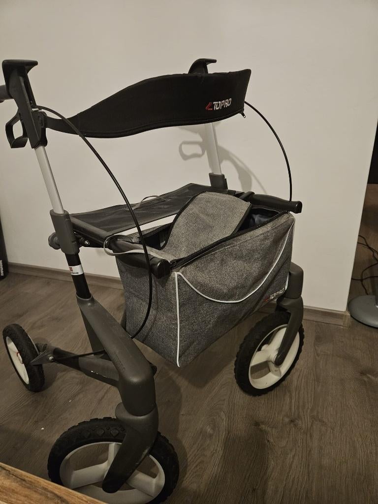 Rollator Top Pro Olympus 2024, Diversen, Rollators, Zo goed als nieuw, Lichtgewicht, Opvouwbaar, Ophalen