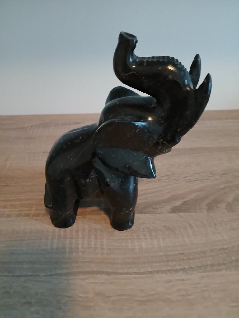Mooie massief marmeren olifant, Ophalen of Verzenden, Zo goed als nieuw, Dier