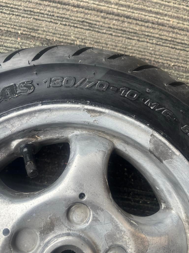 Piaggio Hexagon achterwiel met nieuwe band, Ophalen of Verzenden, Gebruikt, Overige typen, Piaggio