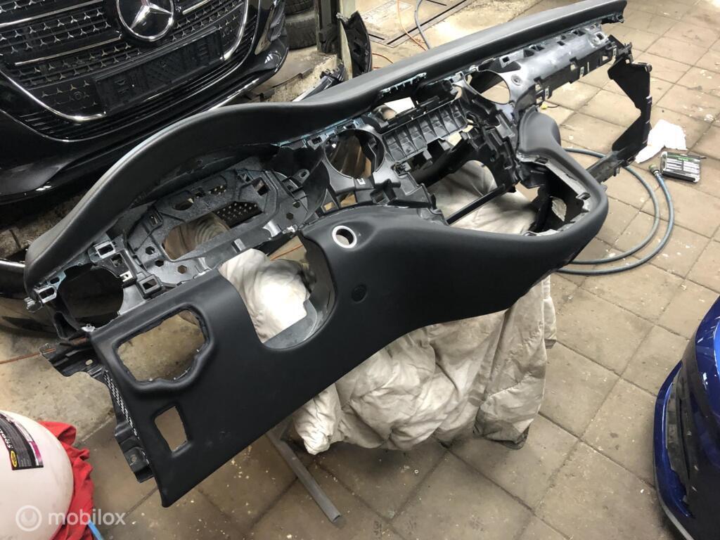 Mercedes V-klasse W447 Dashbord V220 V250 V300, Gebruikt, Mercedes-Benz, Ophalen of Verzenden, Mercedes-Benz