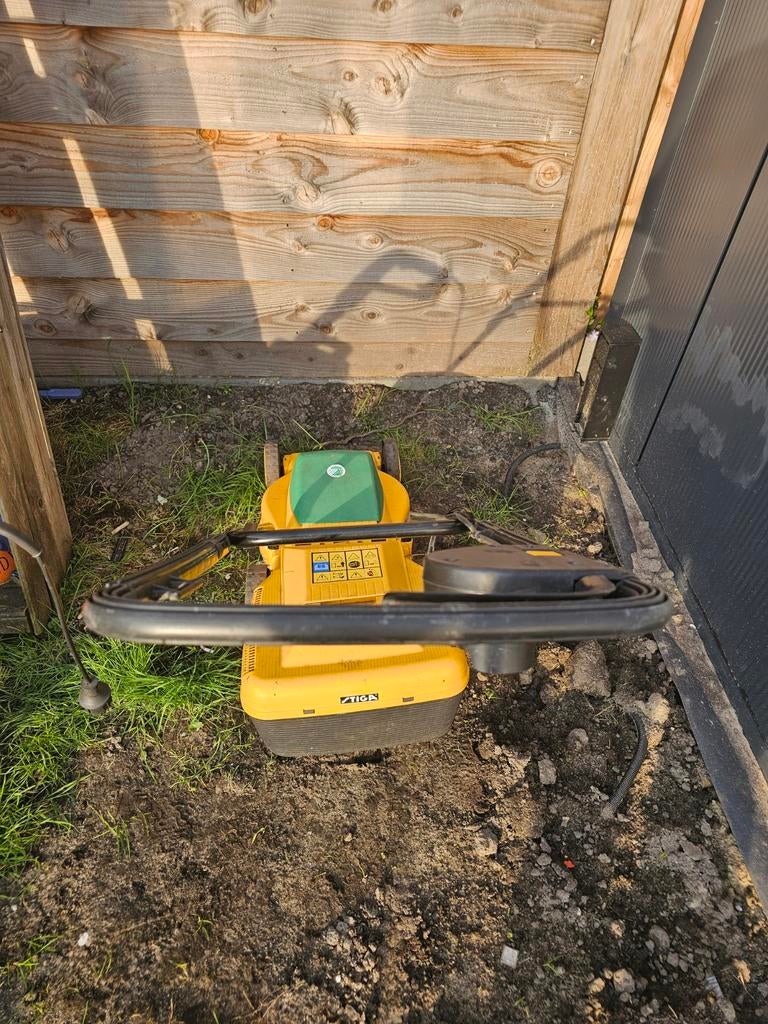 Stiga grasmaaier, Tuin en Terras, Grasmaaiers, Ophalen