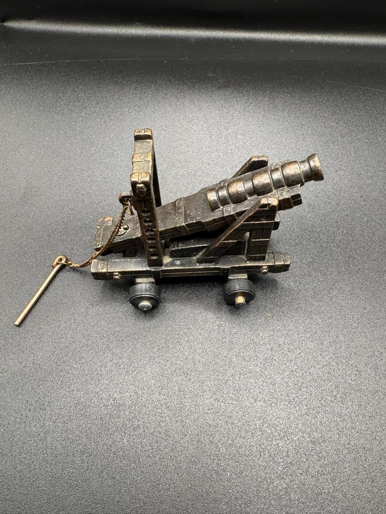 Vintage Miniatuur Metalen Gegoten Puntenslijper Kanon, Verzamelen, Ophalen of Verzenden, Gebruikt