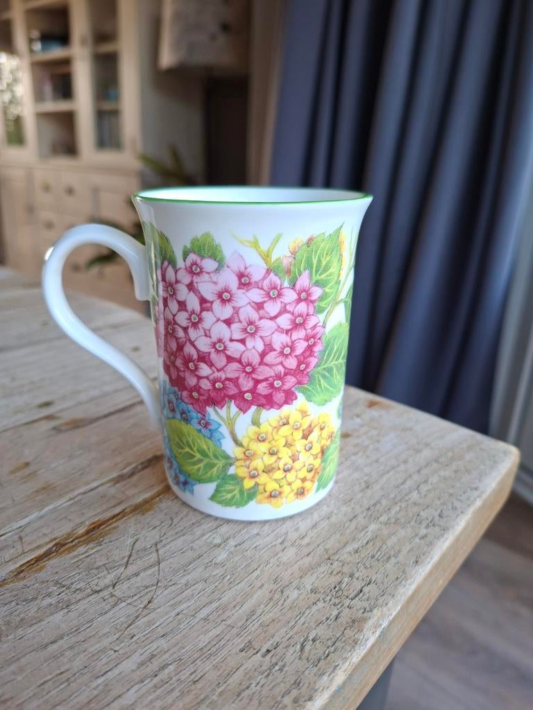 Nieuwe Crown Trent Staffordshire - Hydrangea Hortensia, Huis en Inrichting, Keuken | Servies, Nieuw, Ophalen of Verzenden, Overige stijlen