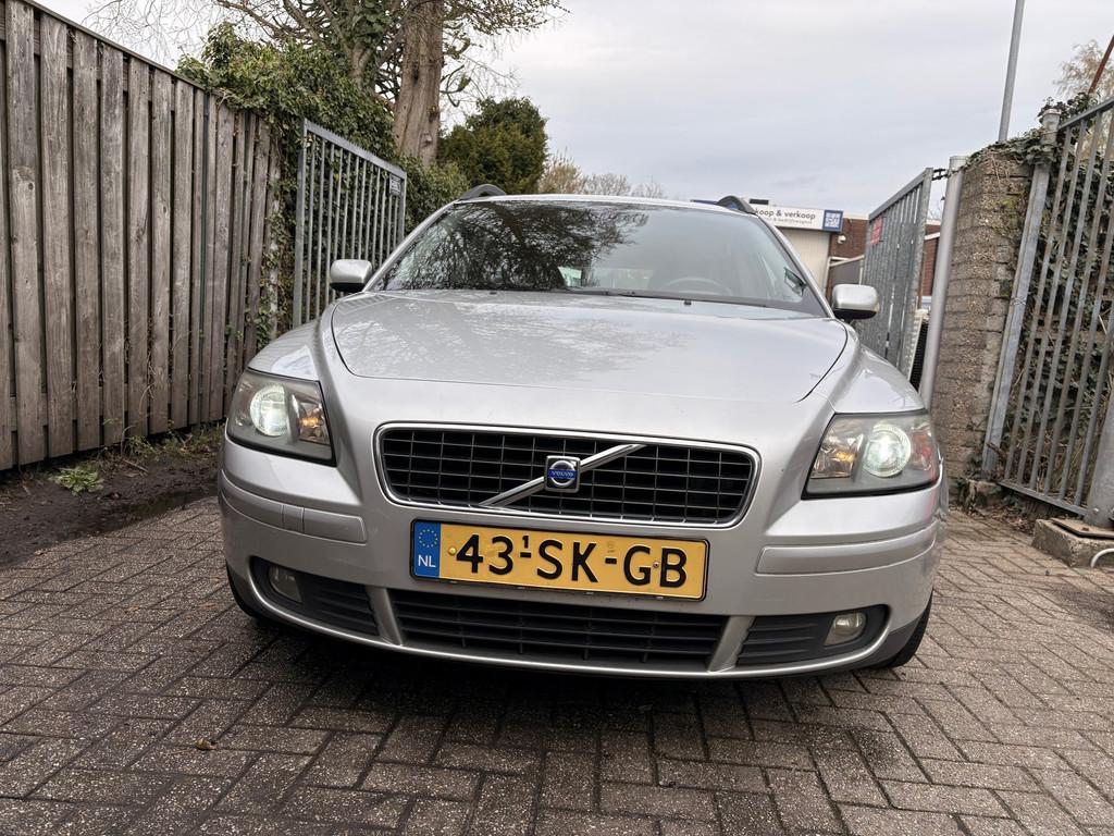 Volvo V50 2.4 Elite - automaat - airco - cruise control, Stof, Gebruikt, 700 kg, 2435 cc