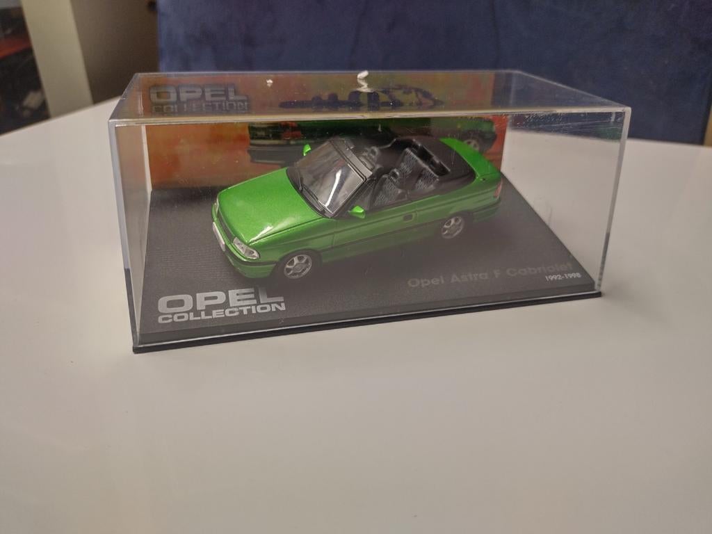 Opel Astra f Cabrio 1:43 Opel collection., Ophalen of Verzenden, Zo goed als nieuw, Auto