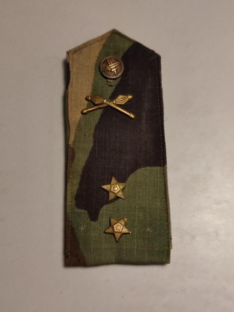 Schuifpat luitenant tchechische volksrepubliek, Verzamelen, Militaria | Algemeen, Ophalen of Verzenden, Landmacht, Nederland, Embleem of Badge