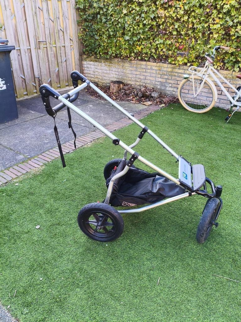 Mountain Buggy Urban Jungle (onderstel+reiswieg), Gebruikt, Ophalen of Verzenden, Met reiswieg, Kinderwagen