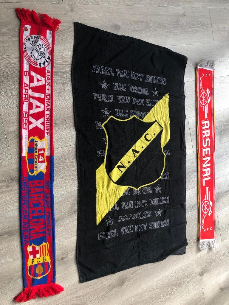 NAC Handdoek, Sjaals Ajax-Barcelona Johan Cruijff, Arsenal, Maat XS of kleiner, Ophalen of Verzenden, Gebruikt, Clubaccessoires