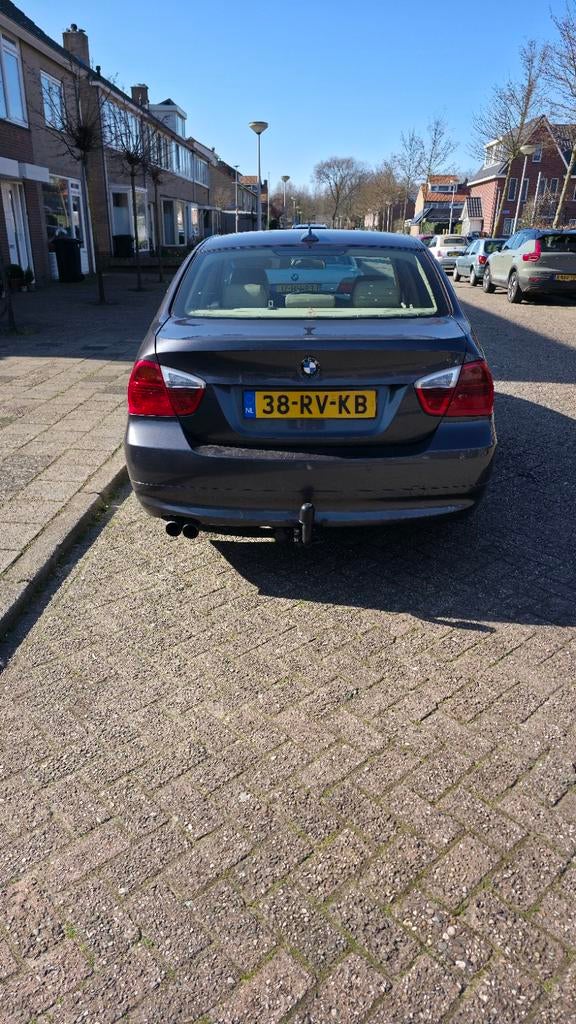 BMW 3-Serie 2.5 I 325 AUT 2005 Grijs, Auto's, Automaat, 745 kg, Achterwielaandrijving, Beige