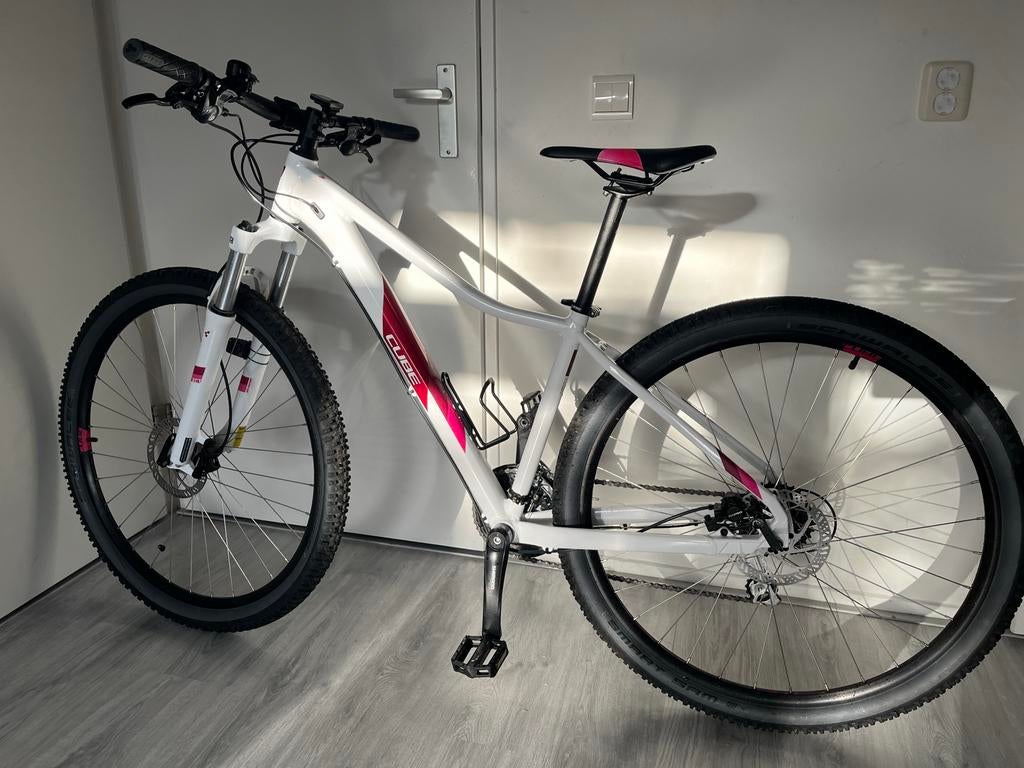 Cube dames mountainbike wielmaat 29, Hardtail, 45 tot 49 cm, Zo goed als nieuw, Dames