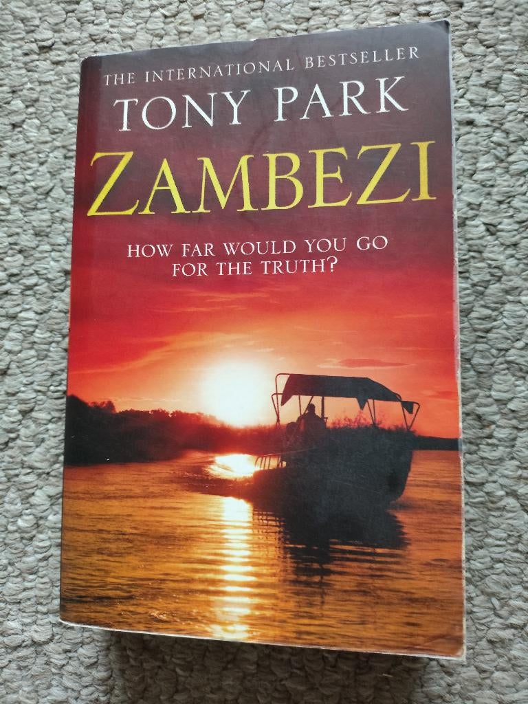 Tony Park Zambezi in nette staat, Ophalen of Verzenden, Zo goed als nieuw