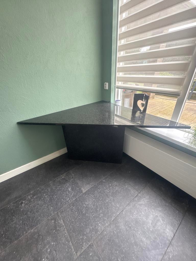 Massief graniet hoektafel, Ophalen, Gebruikt, 75 cm of meer, Overige vormen