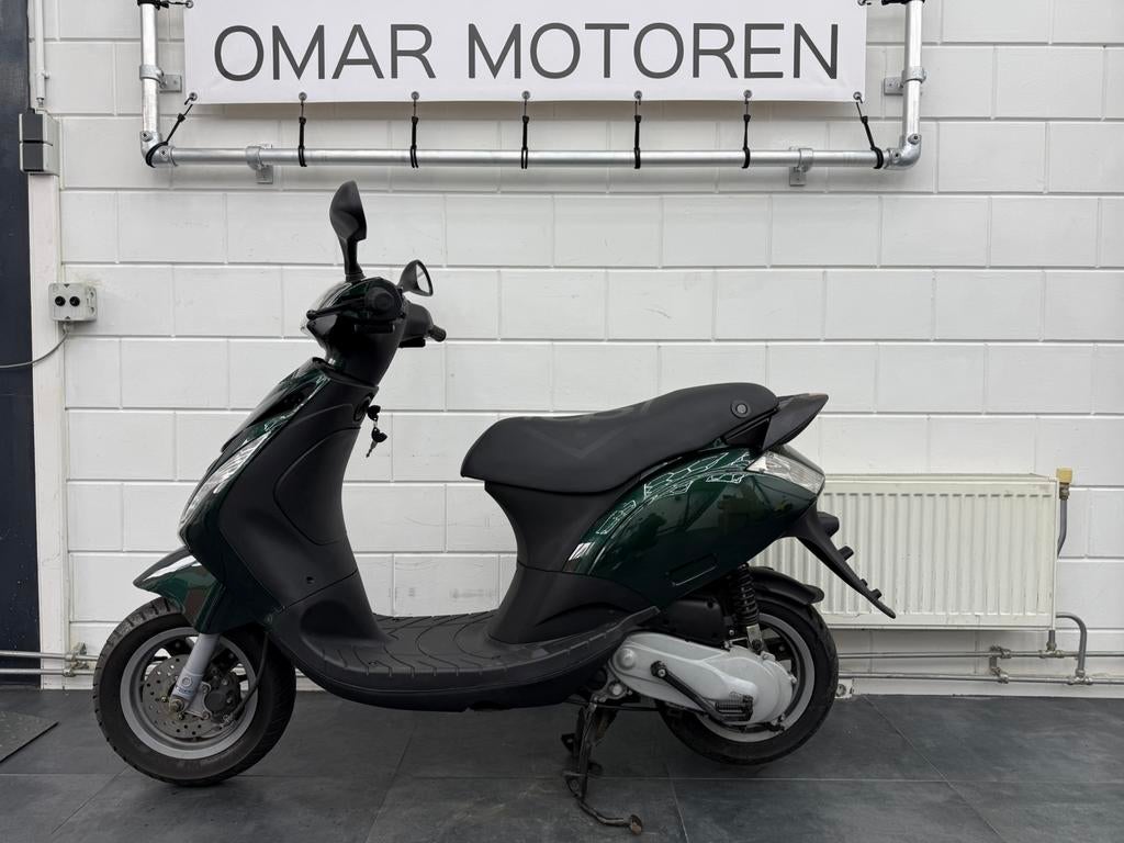Piaggio zip 50cc 2 takt, Ophalen of Verzenden, Zo goed als nieuw, Benzine, Zip