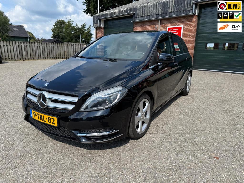 Mercedes-Benz B-klasse 180 Ambition Xenon Cruise Navi, 1325 kg, Gebruikt, 4 cilinders, Lichtsensor