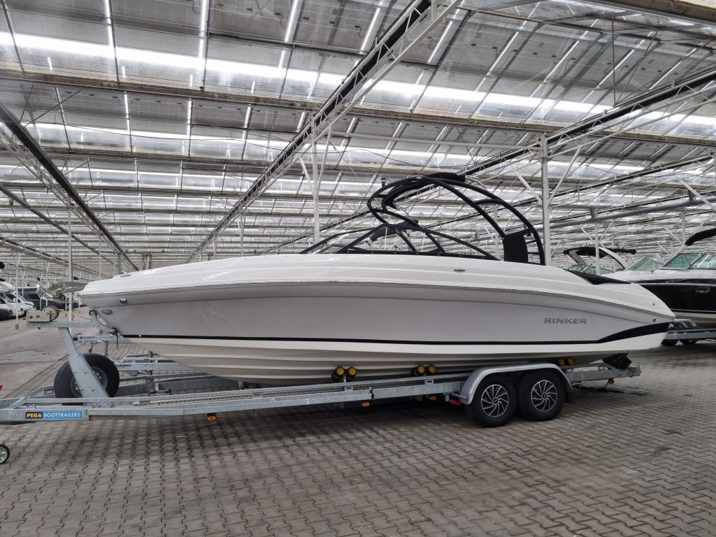 Rinker Q7, Watersport en Boten, Speedboten, 6 meter of meer, Zo goed als nieuw, 200 pk of meer, Polyester