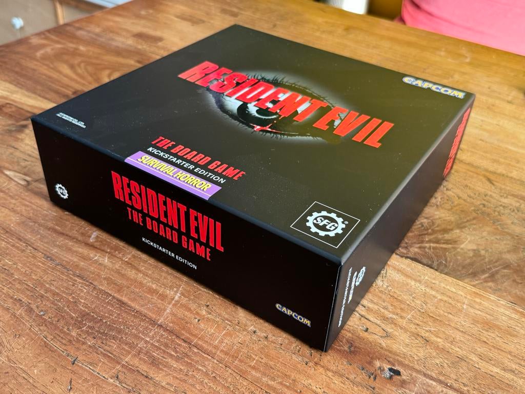Resident Evil the Board Game Kickstarter Ed. met 3d terrein, Ophalen, Zo goed als nieuw