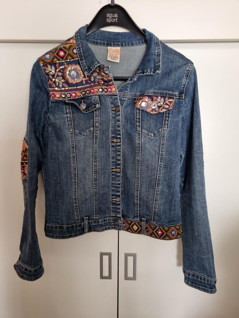 Prachtig vintage spijkerjasje flower power, boho, maat 38, Maat 38/40 (M), Blauw, Ophalen of Verzenden, Zo goed als nieuw