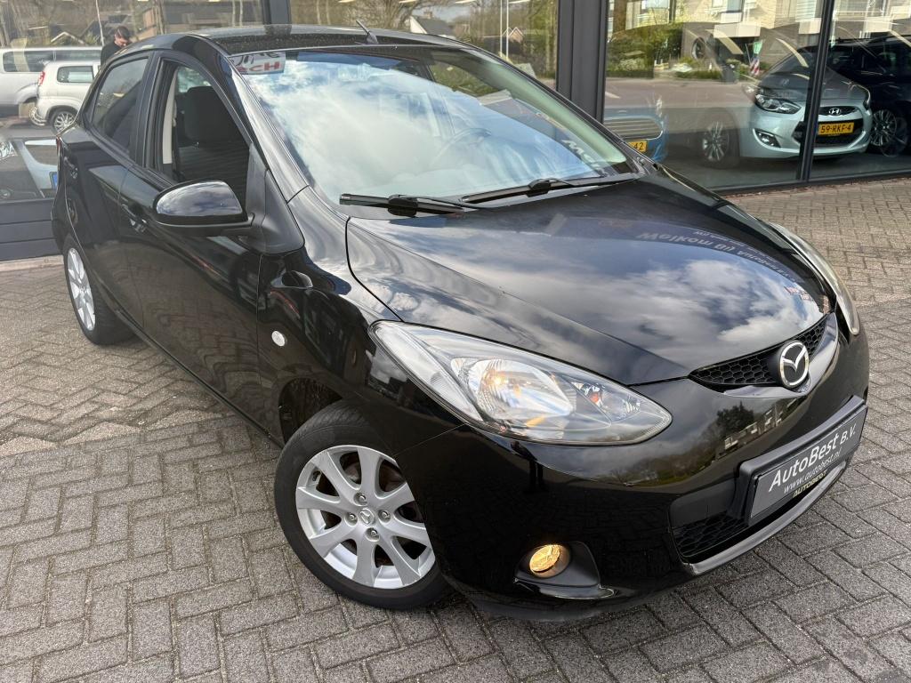 Mazda 2 5 deurs elektrisch pakket! (bj 2009), 0 cilinders, Gebruikt, Zwart, Bedrijf