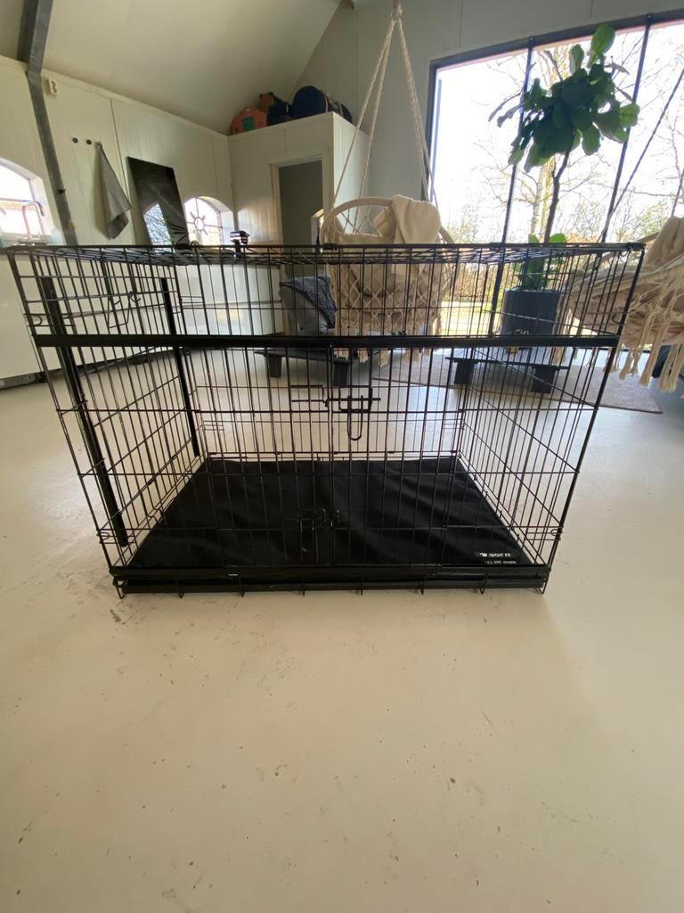 XL Adori honden bench, Dieren en Toebehoren, Ophalen of Verzenden, Zo goed als nieuw