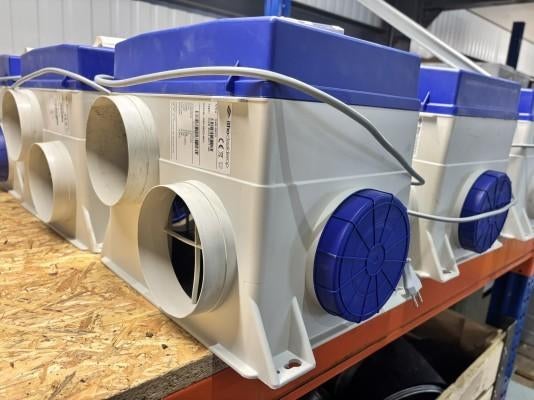 8 stuks Itho Daalderop ventilatiebox (type: CVE ECO RFT HE), Ophalen of Verzenden, Gebruikt, Ventilator en Afzuiger