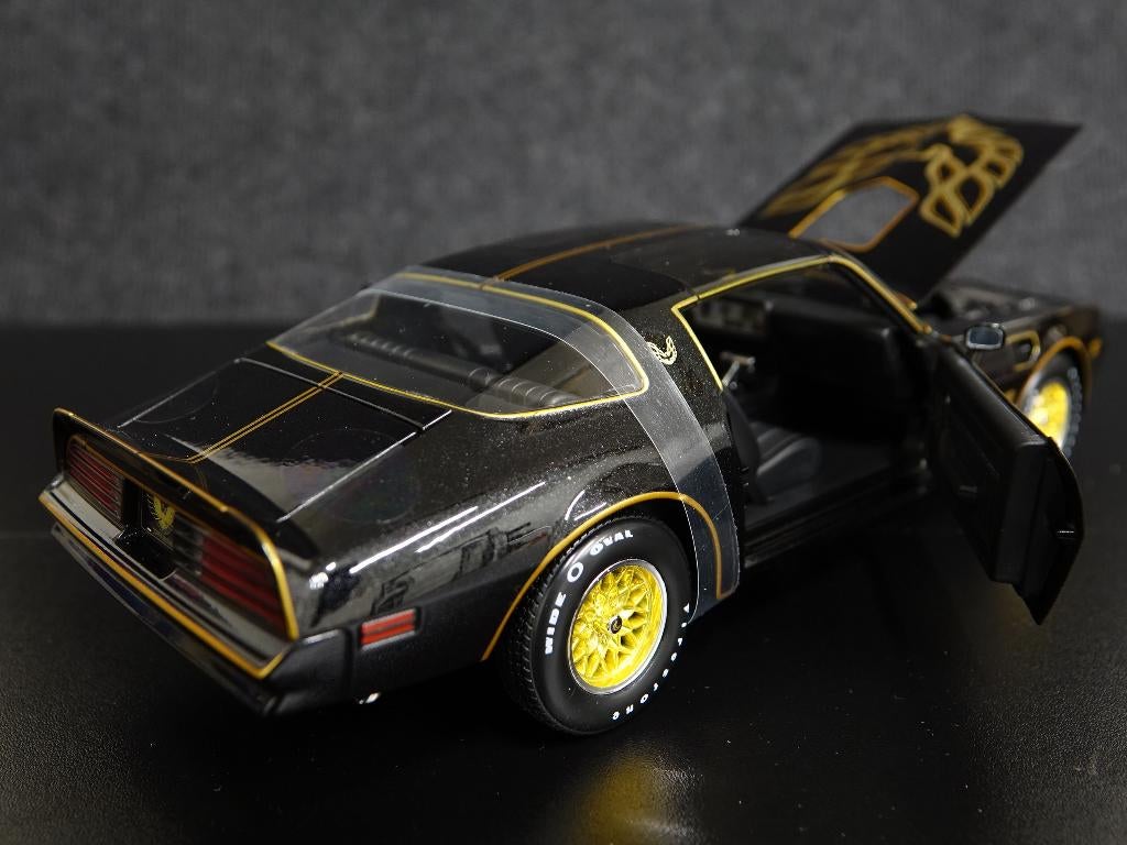 Maisto 1:18 1978 Pontiac Firebird Trans Am metallic zwart, Hobby en Vrije tijd, Modelauto's | 1:18, Maisto, Auto, Onbekend, Nieuw
