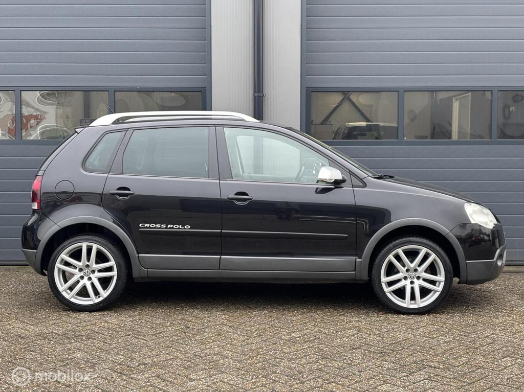 Volkswagen Polo 1.6-16V Cross Uitvoering, Voorwielaandrijving, 1064 kg, Zwart, Handgeschakeld