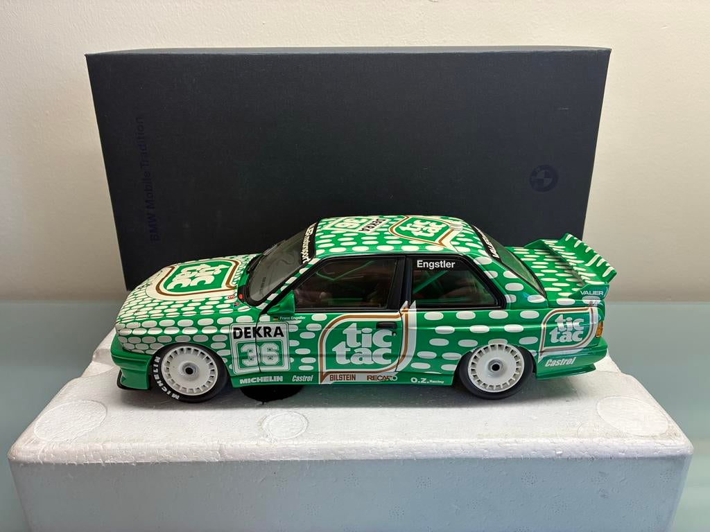 1:18 BMW E30 M3 F. Engstler DTM 1992 Dealer Editie, Hobby en Vrije tijd, Modelauto's | 1:18, Ophalen of Verzenden, Zo goed als nieuw