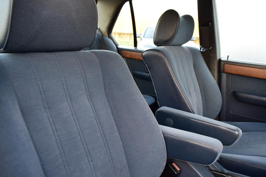 BMW 7 Serie 728i Automaat Arktisblau-Metallic (bj 1986), Automaat, Achterwielaandrijving, Origineel Nederlands, Bedrijf