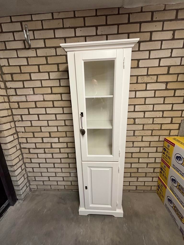 Witte kastmet glazen deur en lade, Huis en Inrichting, Kasten | Vitrinekasten, Ophalen, Met plank(en), Gebruikt, 50 tot 100 cm