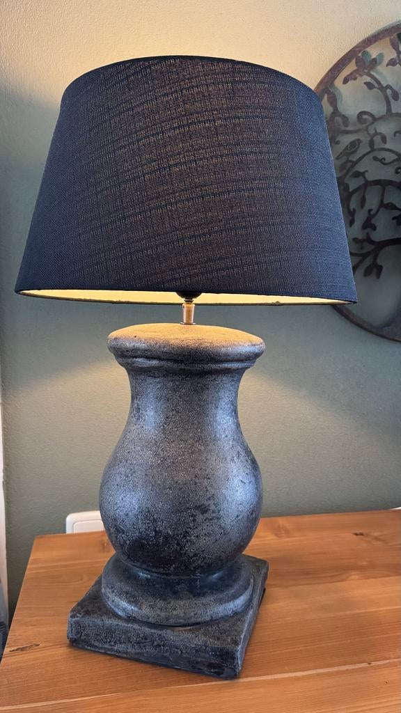 Zware tafellamp met kap, landelijke stijl, Ophalen, Gebruikt, Stof, 50 tot 75 cm