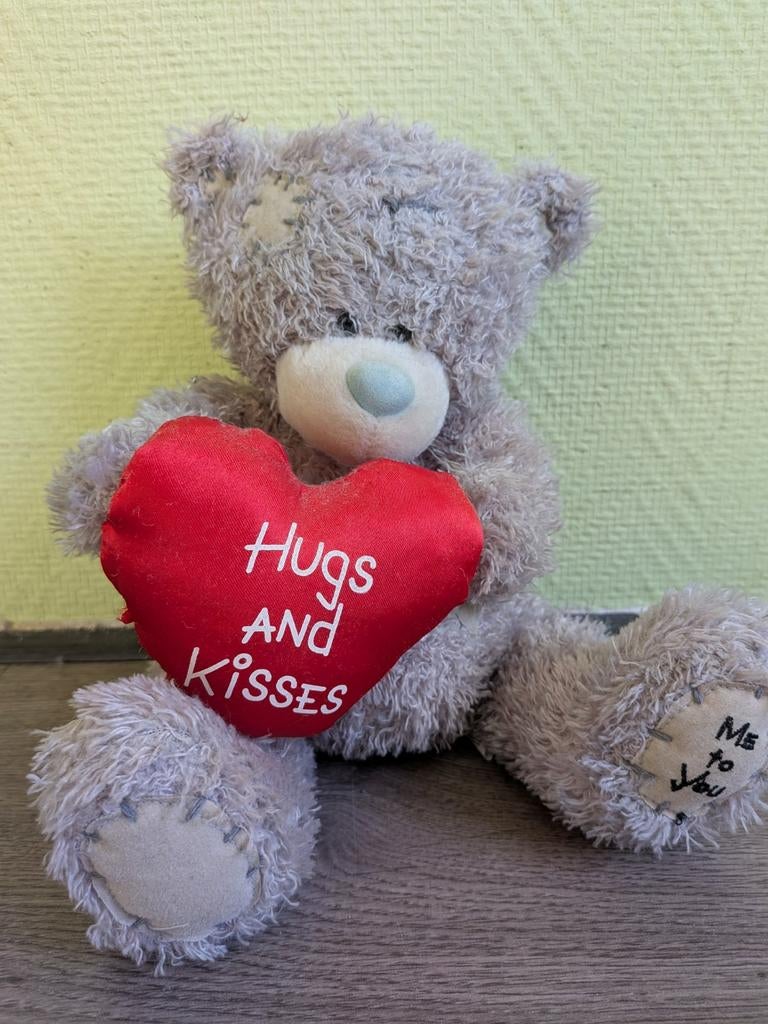 Me to You Tatty Teddy met hartje "Hugs and Kisses", Kinderen en Baby's, Speelgoed | Knuffels en Pluche, Ophalen of Verzenden, Zo goed als nieuw