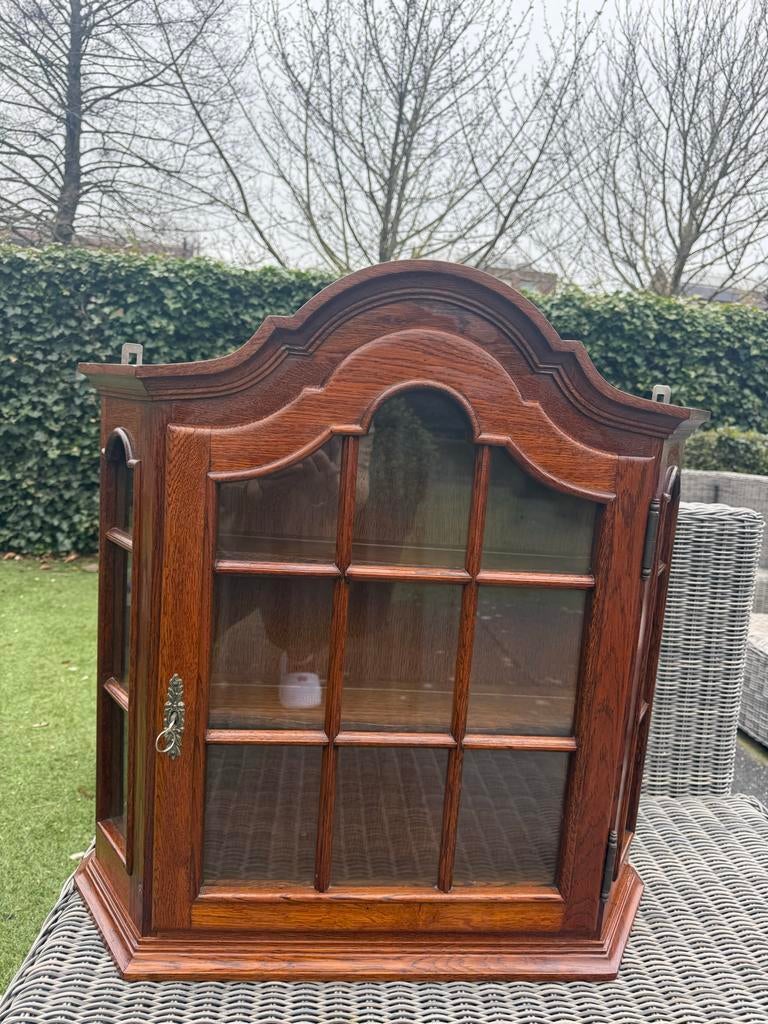 Antieke eiken vitrinekast in nieuwstaat, Ophalen