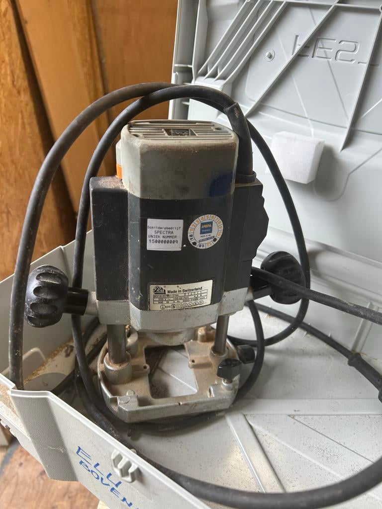 ELU bovenfrees - Degelijke machine in topconditie, Doe-het-zelf en Verbouw, Ophalen, Gebruikt, Elektrisch, Bovenfrees