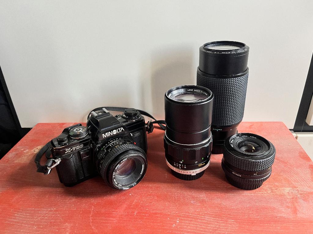 Minolta X700 body + 4 lenzen, Ophalen of Verzenden, Gebruikt, Spiegelreflex, Minolta