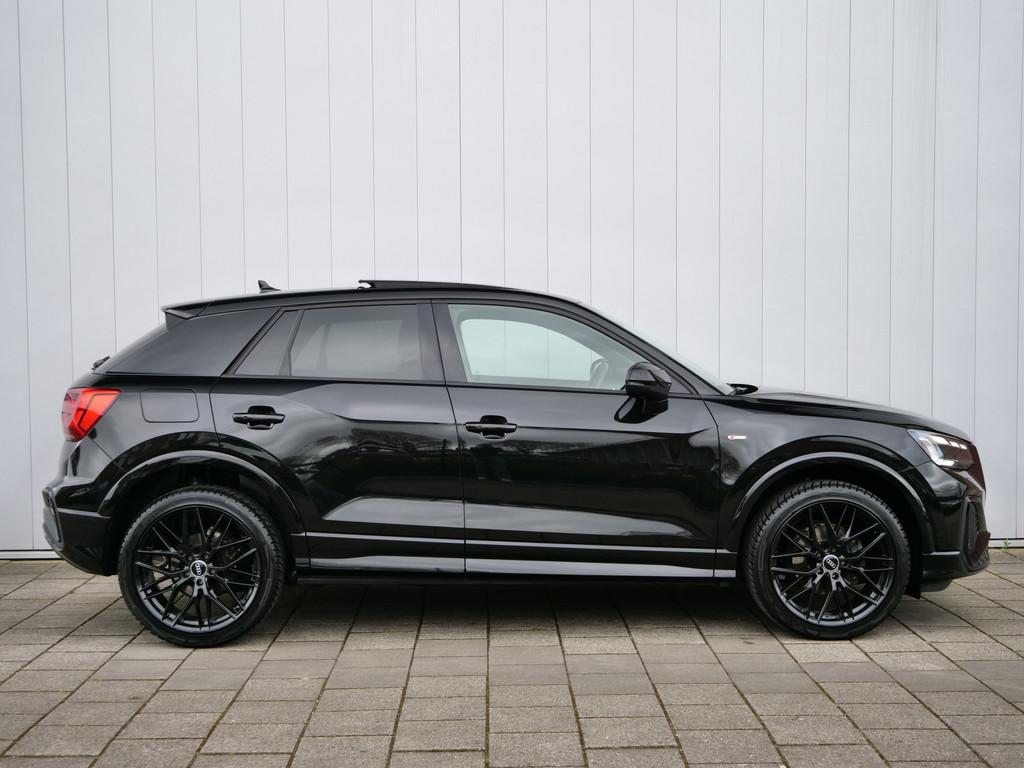 Audi Q2 35 TFSI S Edition 150 Pk Automaat Navi / DAB / Apple, 4 cilinders, 150 pk, Leder en Stof, Zwart