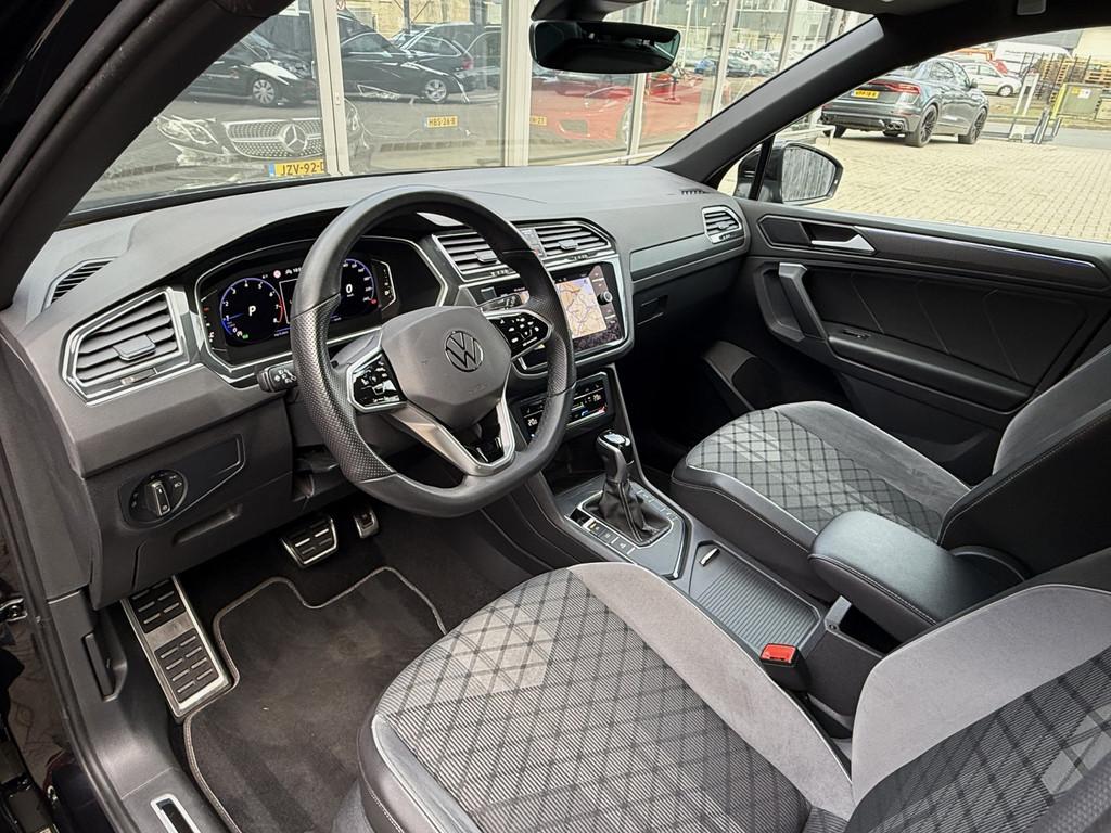 Volkswagen Tiguan 1.5 TSI *!* 2x R-LINE *!* VIRTUAL/ RADAR/, 15 km/l, Euro 6, 4 cilinders, 150 pk