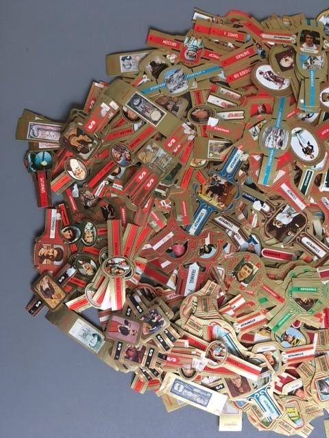 1000 sigarenbandjes + 27 grote banden Stompkop, Verzamelen, Ophalen of Verzenden, Gebruikt, Sigarenbandjes