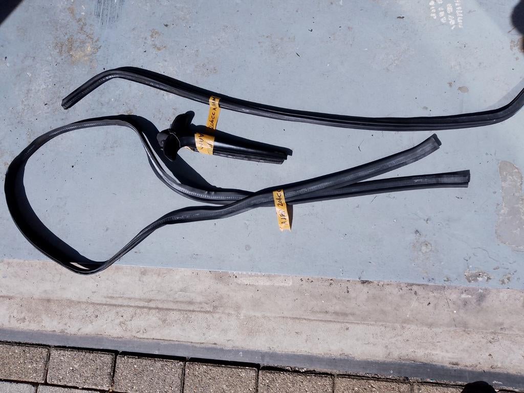 Rubbers voor auto Peugeot 206 cc, Ophalen of Verzenden, Achter, Peugeot, Achterklep