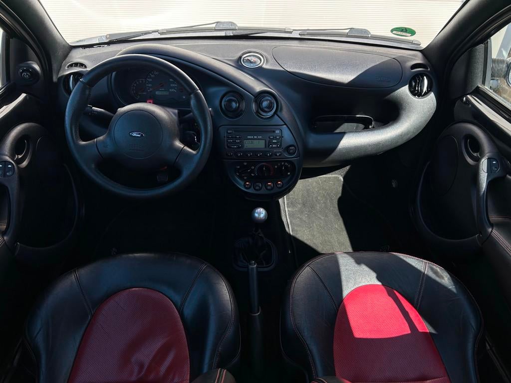 Ford Ka 1.6 SportKa|95pk|Airco|Radio|Leder|, Ka, 4 stoelen, Zwart, Handgeschakeld