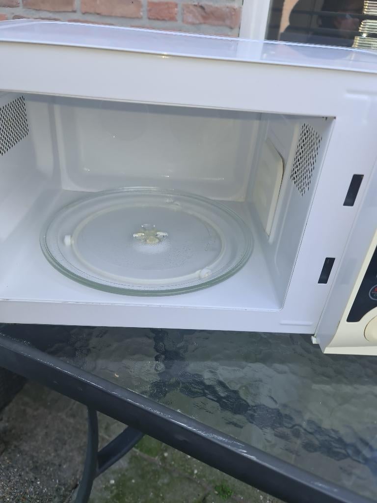 Magnetron, Ophalen, Zo goed als nieuw, Vrijstaand, Magnetron