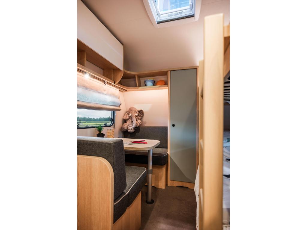 LMC Style Lift 500 K Hefbed!! 7 persoons!! + Gratis mover!, Bedrijf, Treinzit, Meer dan 6, 5 tot 6 meter