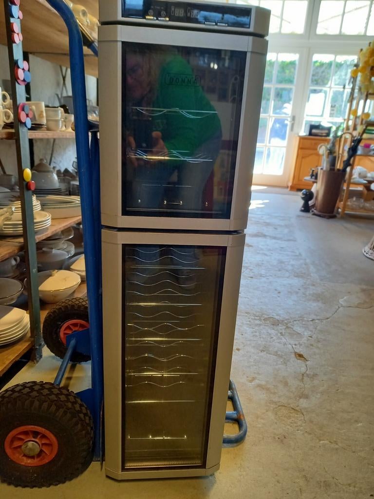 Klimaat / wijn koelkast  DONNA, Witgoed en Apparatuur, 200 liter of meer, Ophalen, Gebruikt, Zonder vriesvak